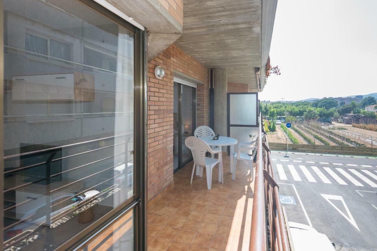 HomeHolidaysRentals Frida Pineda de Mar Exterior foto